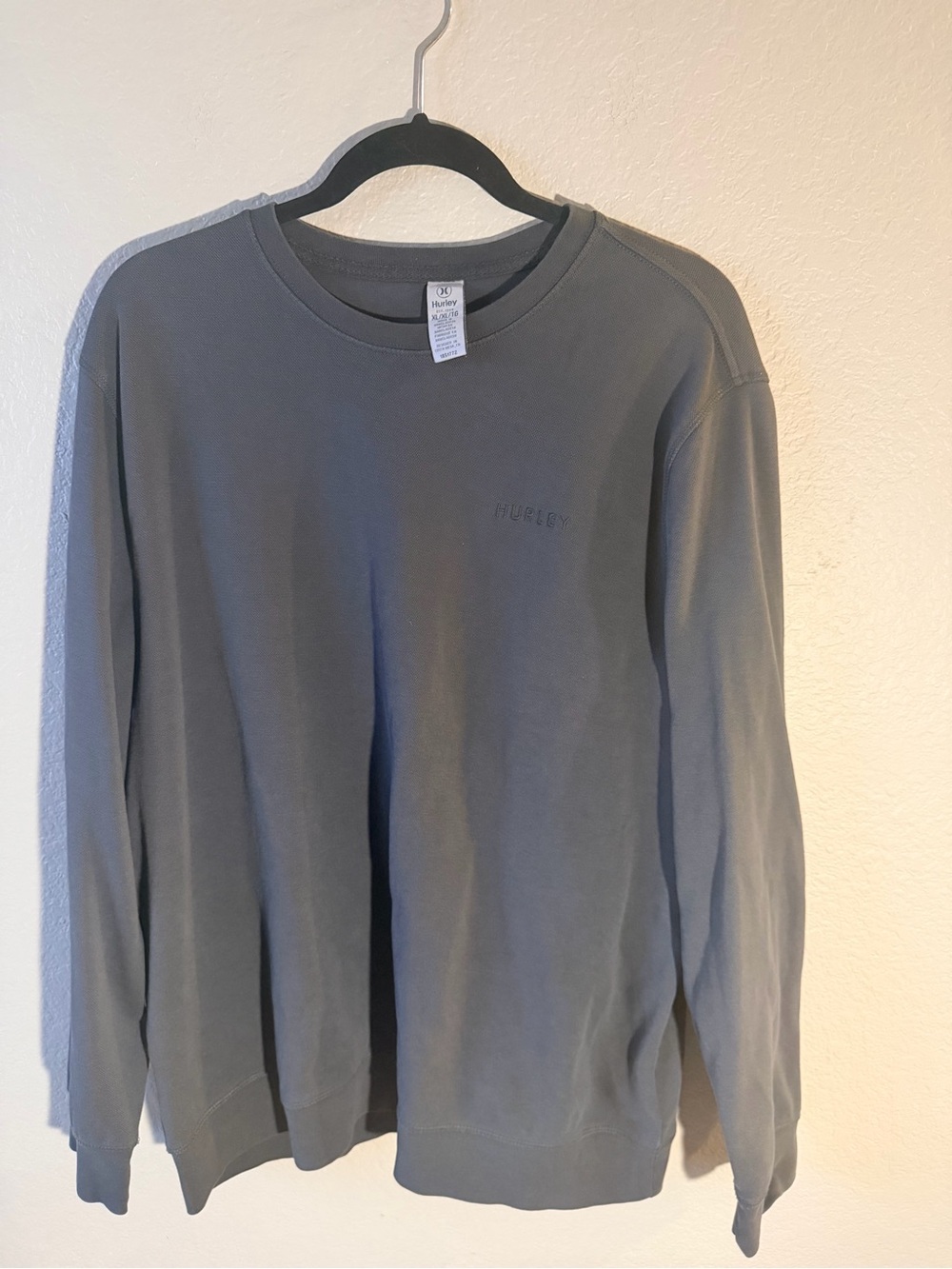 Hurley Men's Long-Sleeve Crewneck Shirt - Gray